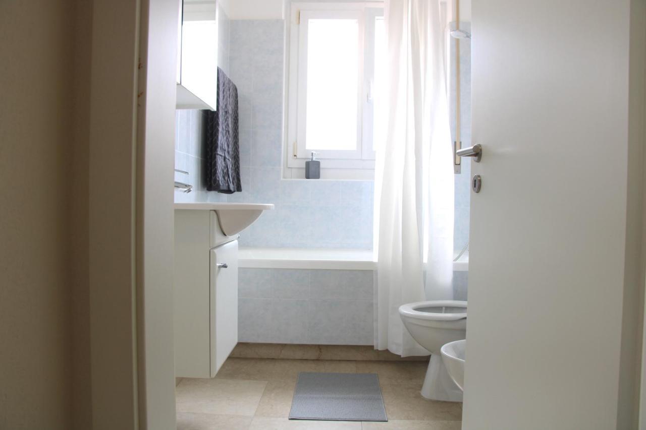 Cozy Apartment With Free Parking & Close To Lake Λουγκάνο Εξωτερικό φωτογραφία