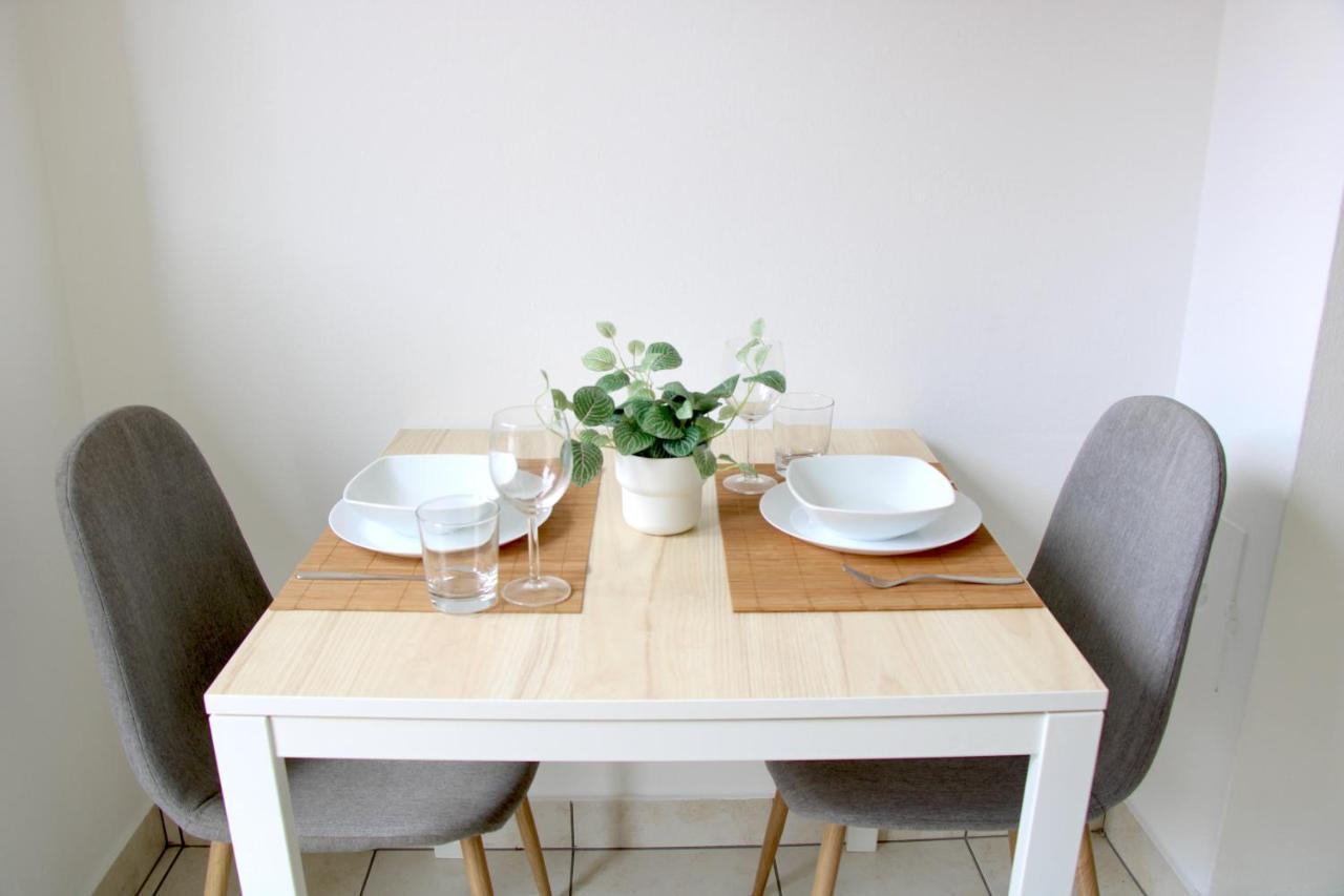 Cozy Apartment With Free Parking & Close To Lake Λουγκάνο Εξωτερικό φωτογραφία